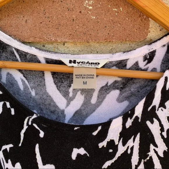 Nygard Black & White lightweight sweater - short sleeve - size M - Picture 3 of 8